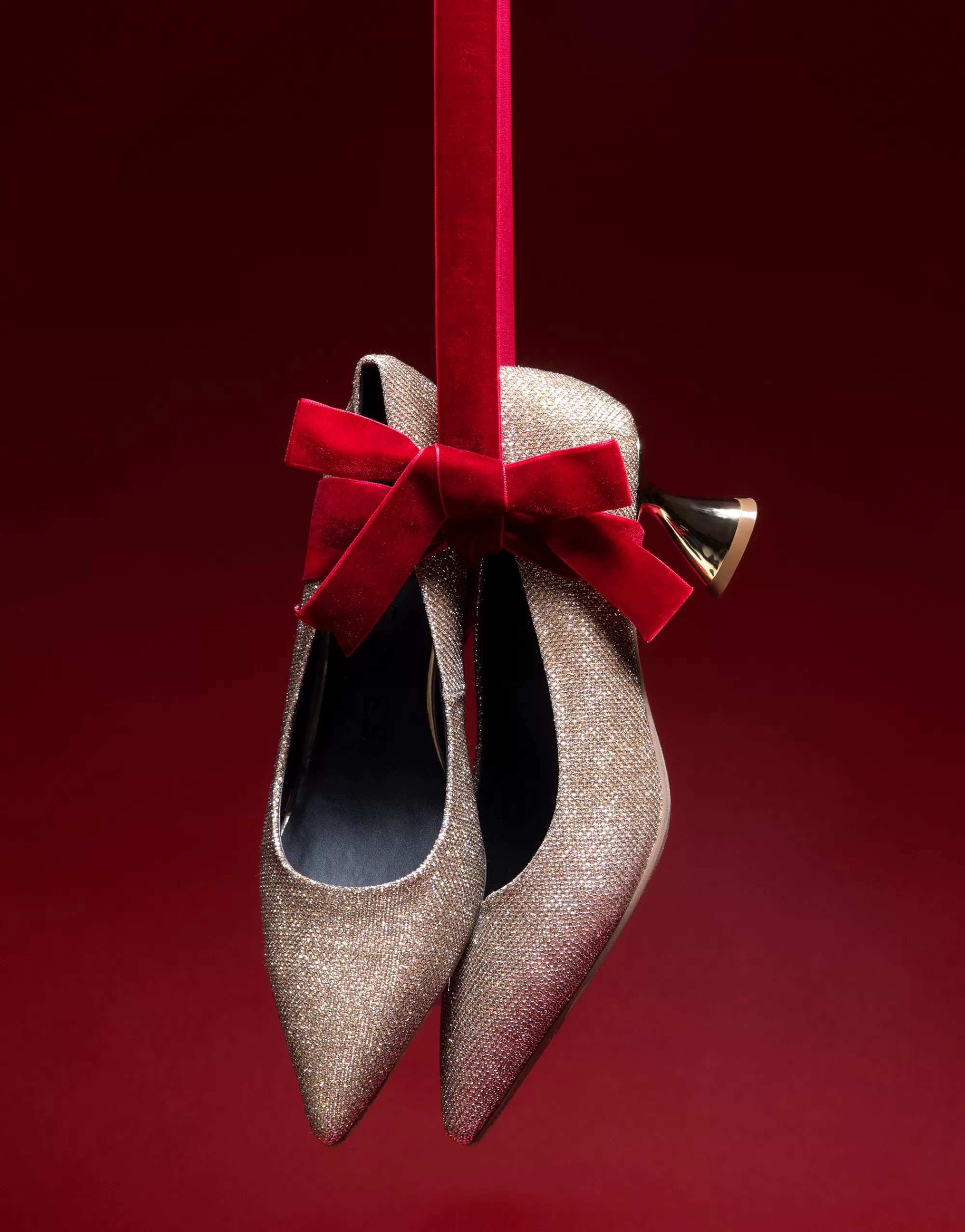Aerosoles Pumps*Comfortable Women's Point Toe Statement Heel Pump in Soft Gold Fabric Metallic Lame Fabric